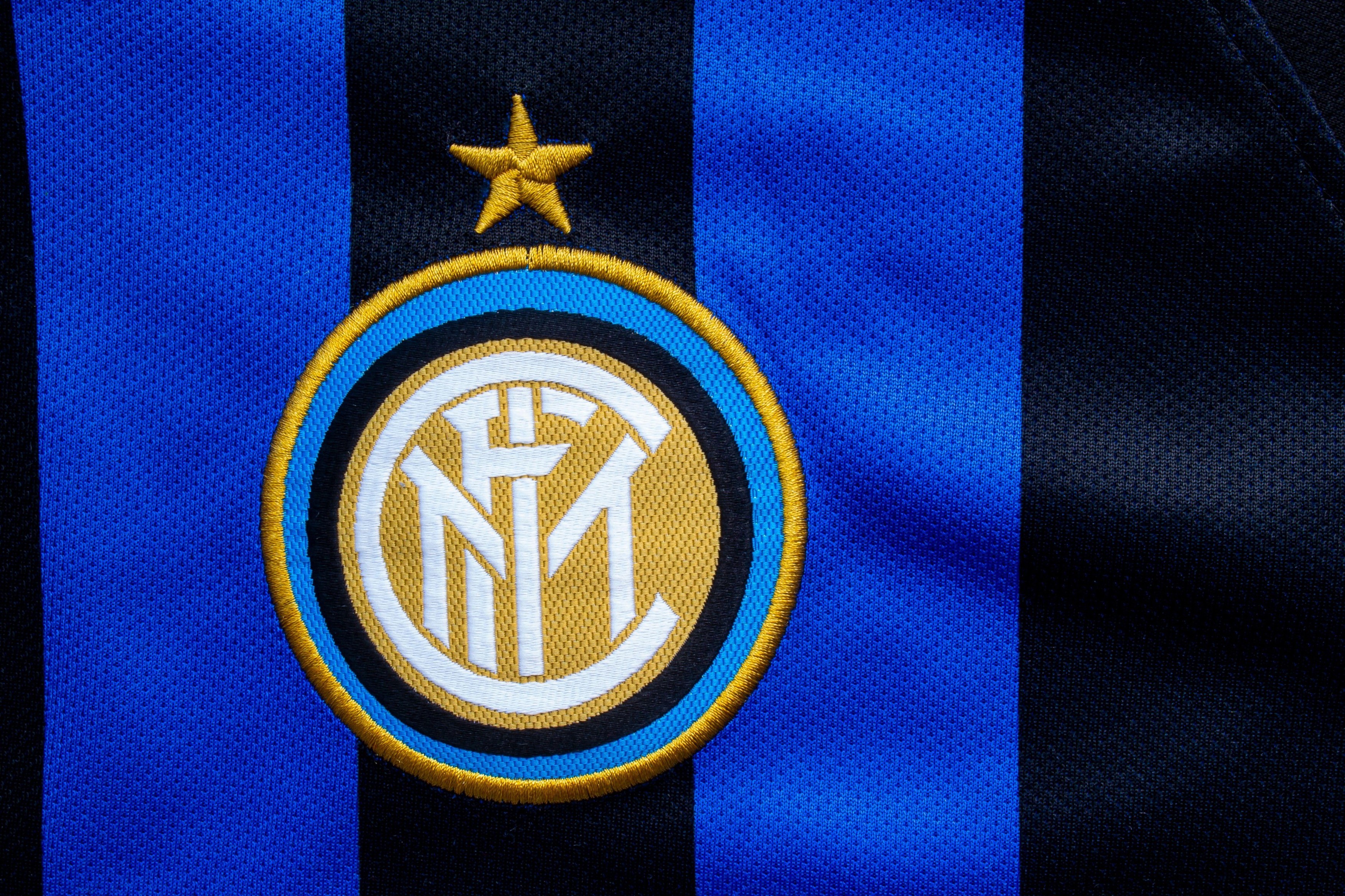 OFICIAL | Inter Milano și-a schimbat emblema. Cum arată noua stemă a liderului din Serie A