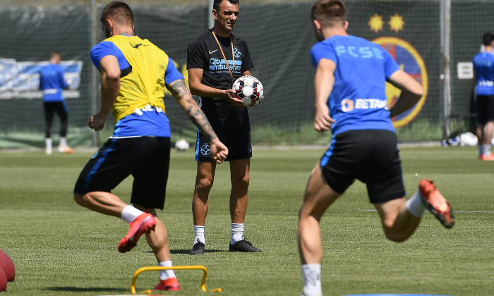 FOTBAL:ANTRENAMENT FCSB CU TONI PETREA PRINCIPAL (15.07.2020)