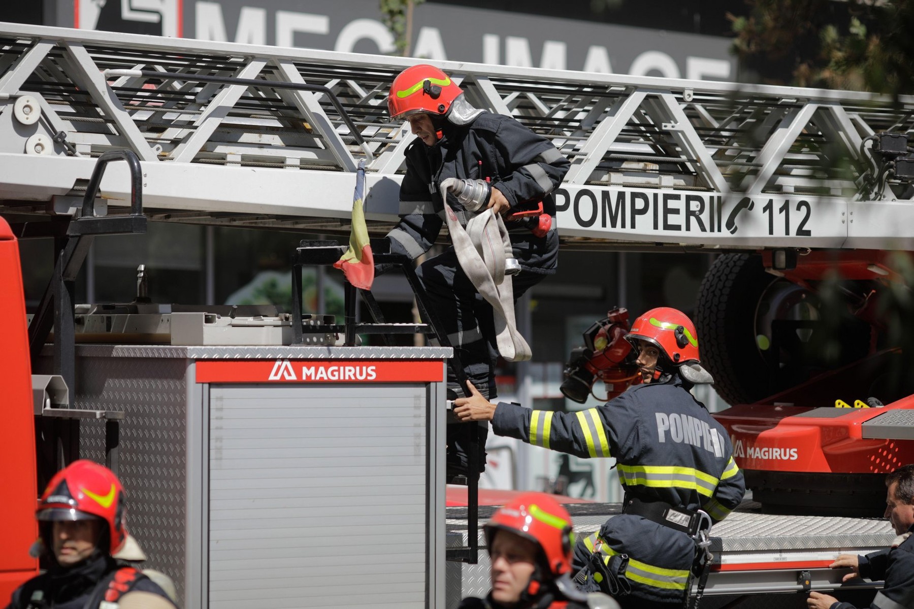 Primele informaţii legate de incendiul de la baza FCSB. Cine este persoana găsită carbonizată