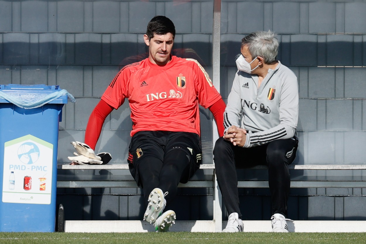 A sunat alarma la Real Madrid! Thibaut Courtois a ratat ultimul joc al Belgiei: Probabil a dormit într-o poziție greșită