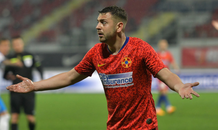 Andrei Miron, în meciul FCSB - Universitatea Craiova / Foto: Sport Pictures