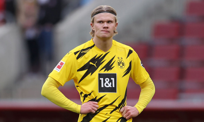 1. FC Koeln v Borussia Dortmund - Bundesliga