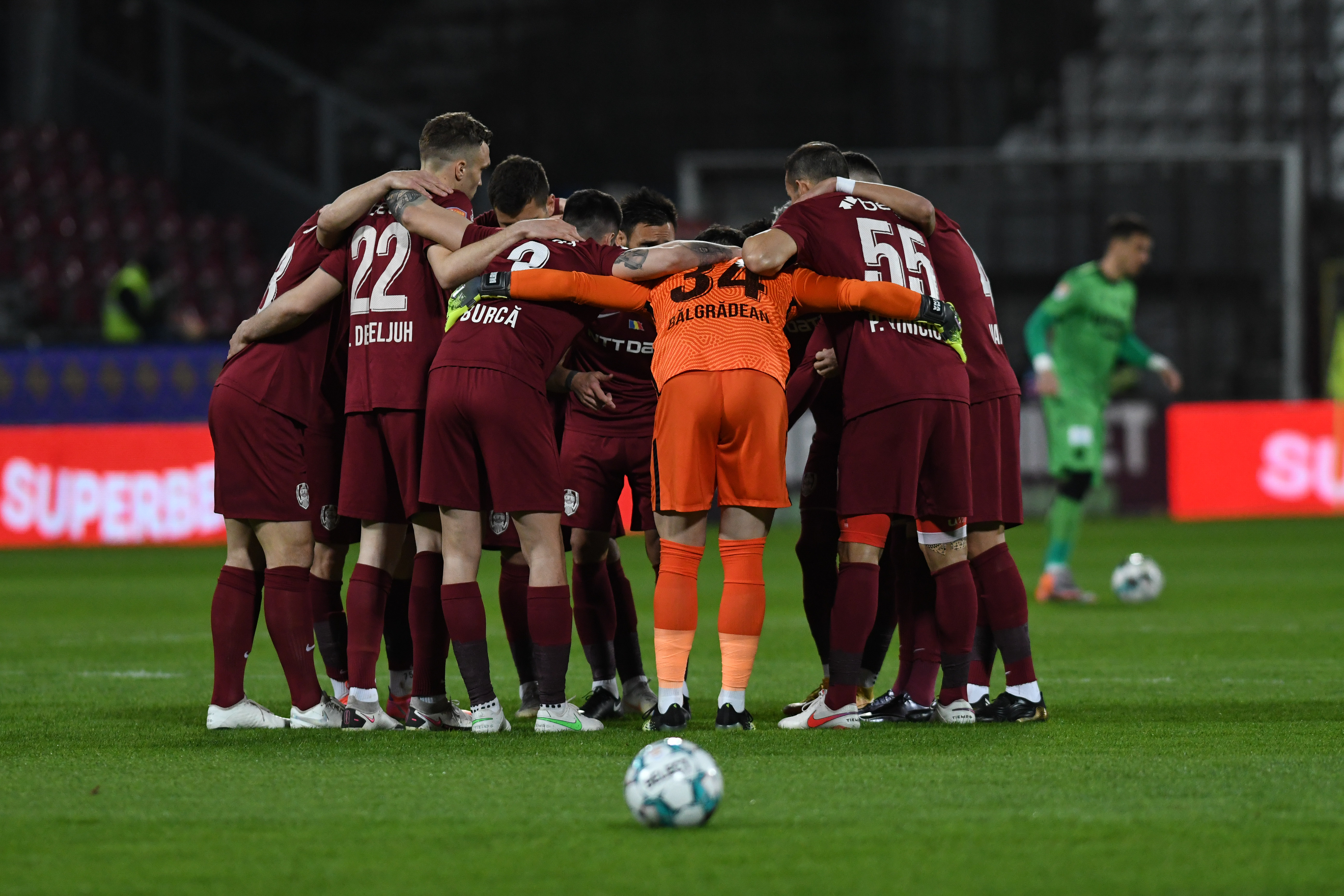 Academica Clinceni - CFR Cluj, ora 17:00, LIVE VIDEO, pe Digi Sport 1. Ardelenii continuă cursa pentru titlu. Echipele de start