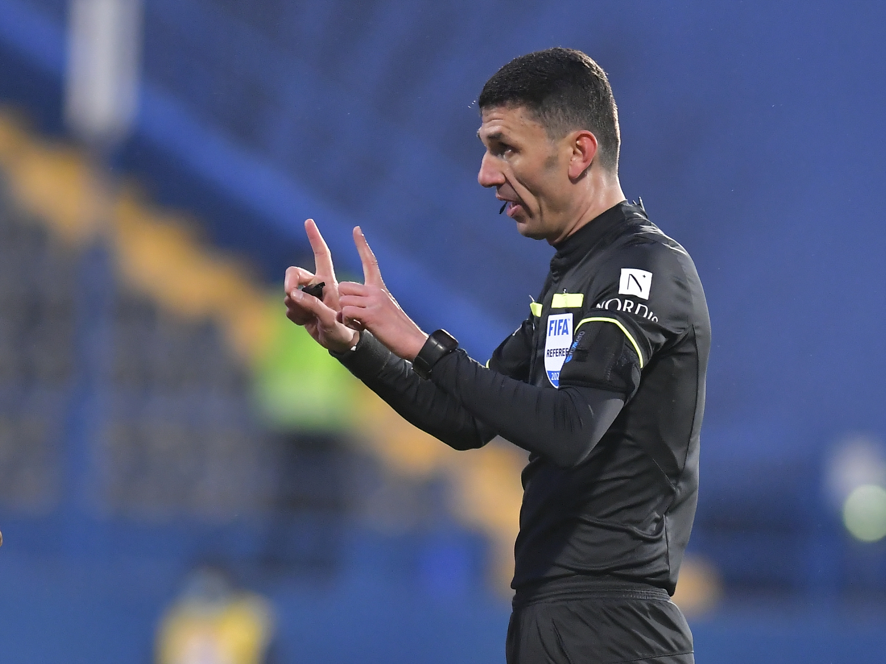 Cine e Marcel Bîrsan, arbitrul blamat de dinamoviști după 0-1 cu CFR Cluj