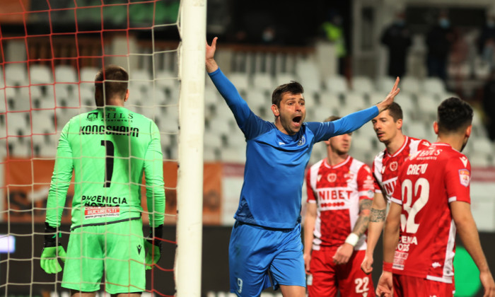 Raul Rusescu, atacantul Academicii Clinceni, în meciul cu Dinamo / Foto: Sport Pictures