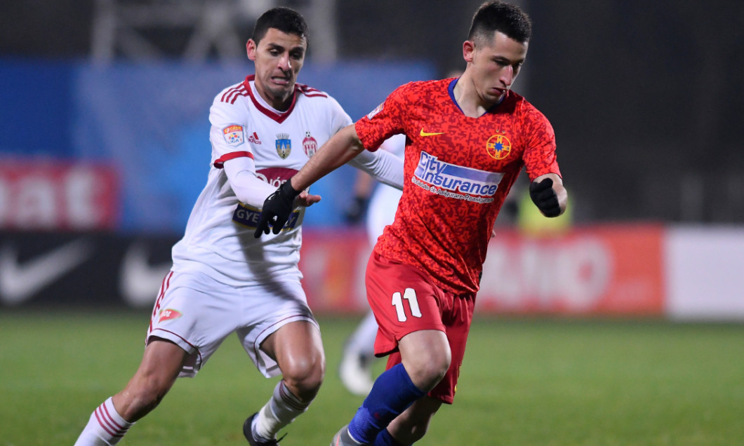 Olimpiu Moruțan și Gabriel Vașvari, în meciul FCSB - Sepsi / Foto: Sport Pictures