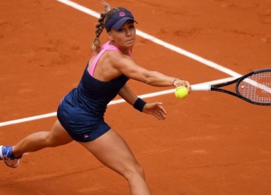 Irina Bara - Kristina Kucova, întrerupt în setul 3 la WTA Gdynia. Gabriela Ruse s-a calificat în sferturi la Palermo