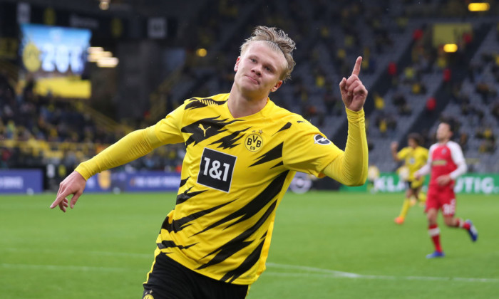 Borussia Dortmund v Sport-Club Freiburg - Bundesliga