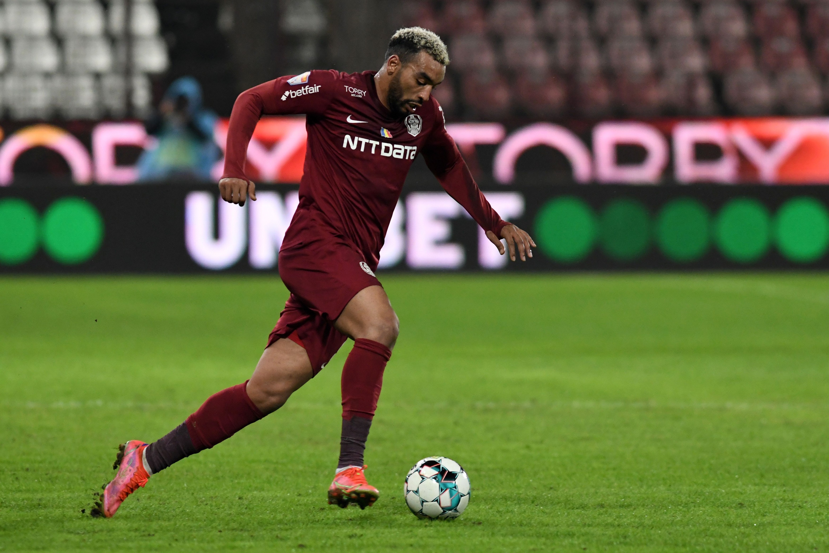 Billel Omrani și CFR Cluj n-au ajuns la un acord. Atacantul nu s-a prezentat în cantonamentul din Spania