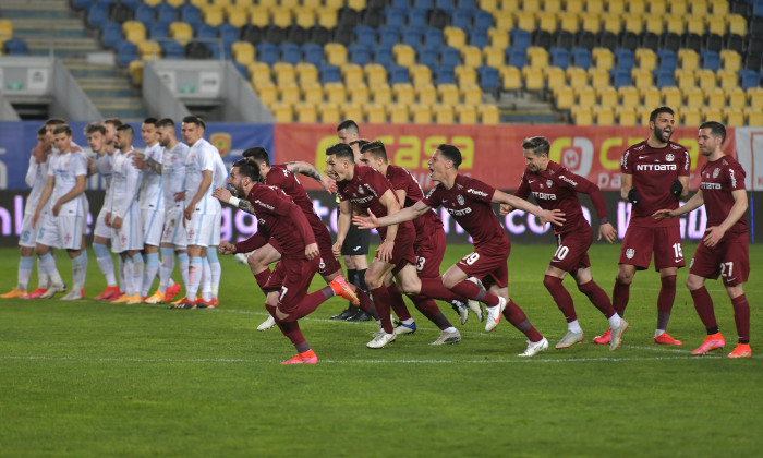 Fotbaliștii de la CFR Cluj, după câștigarea Supercupei / Foto: Sport Pictures