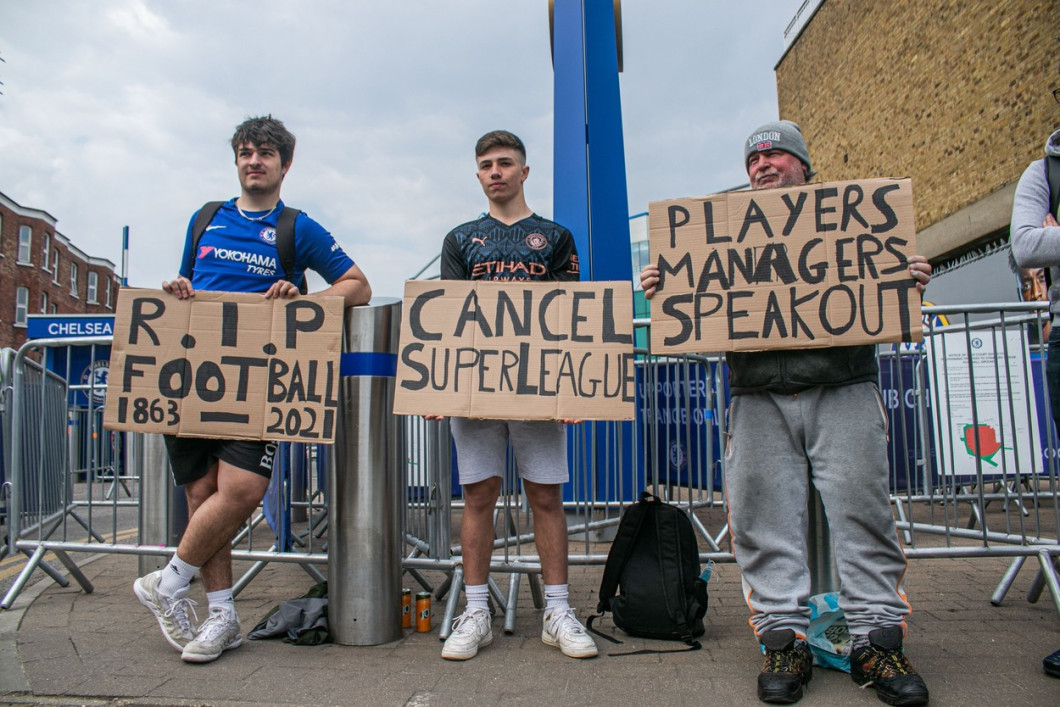 Chelsea fans protest against European Super League - 20 Apr 2021