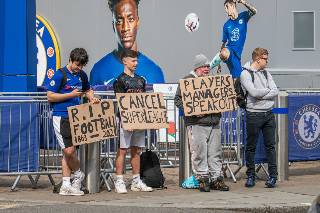 Chelsea fans protest against European Super League - 20 Apr 2021