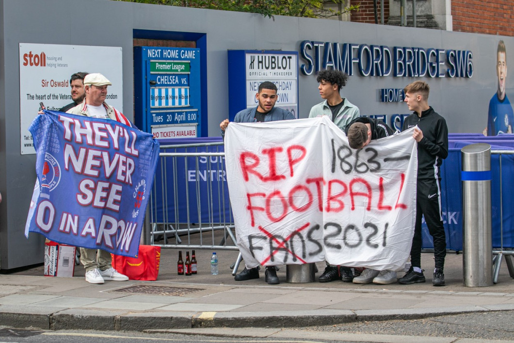 Chelsea fans protest against European Super League - 20 Apr 2021