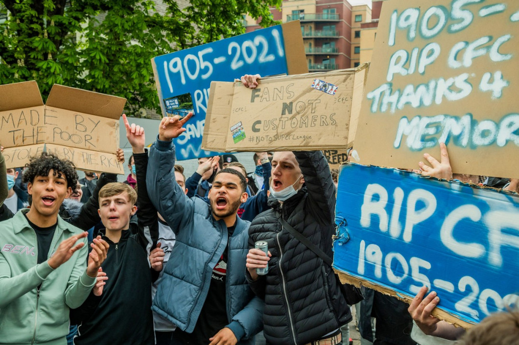 Chelsea fans gather outside the Football Club to protest them joining the planned European Super League., Stamford Bridge, London, UK - 20 Apr 2021