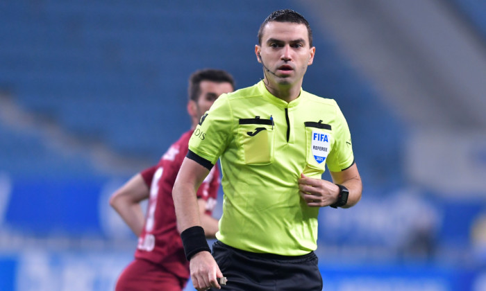 Ovidiu Hațegan, în meciul CFR Cluj - Universitatea Craiova / Foto: Sport Pictures