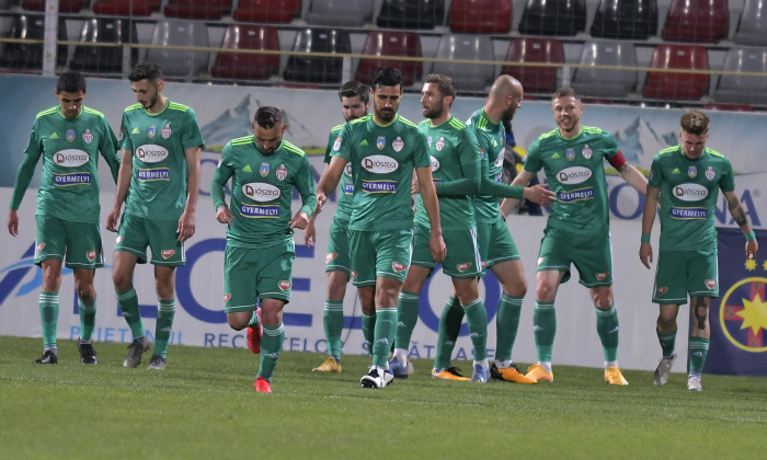 Fotbaliștii lui Sepsi, în meciul cu FCSB / Foto: Sport Pictures
