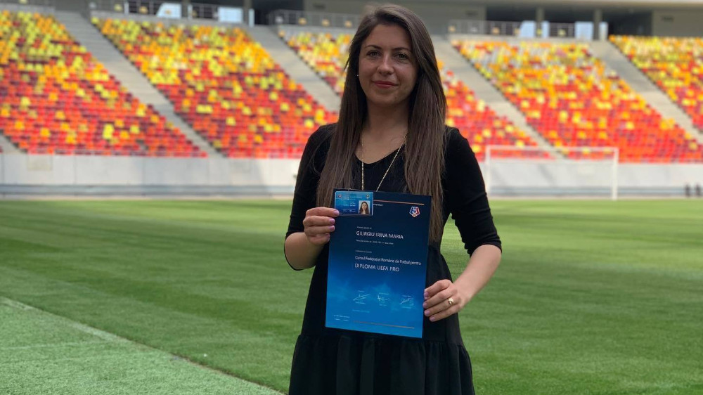 Imagine Stire Irina Giurgiu, prima femeie antrenor din România care a obținut licența PRO, a lucrat la FCSB | 2review.ro
