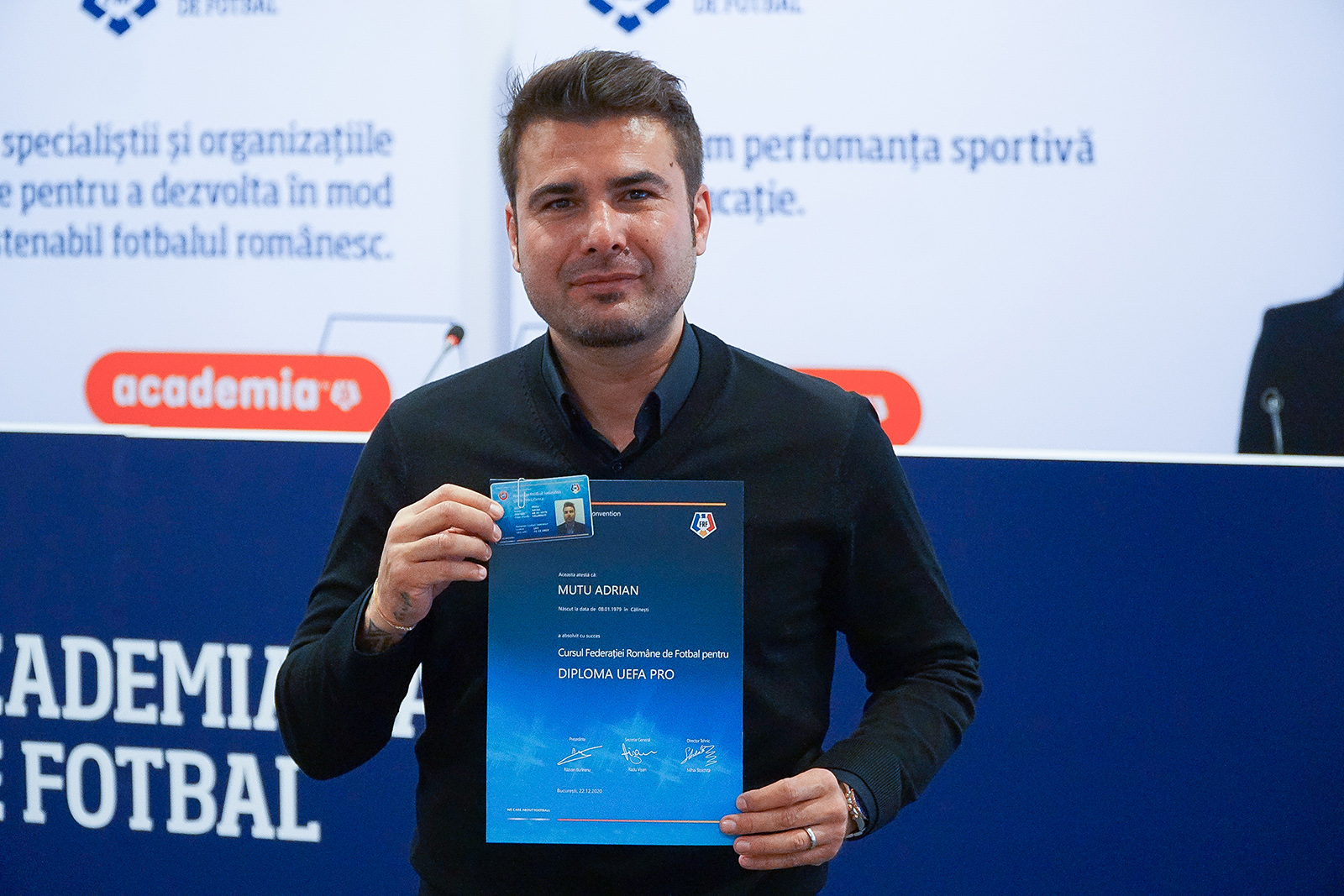 Adrian Mutu a bătut palma cu CFR Cluj! Briliantul, alesul campioanei pentru a-i lua locul lui Edi Iordănescu