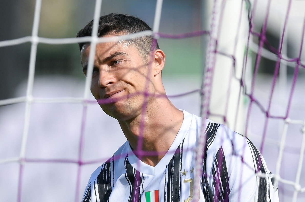 Retrogradată din Super Ligă, cu un pas în Europa League, Juventus vrea să vândă pe bandă rulantă. Ronaldo, primul pe listă