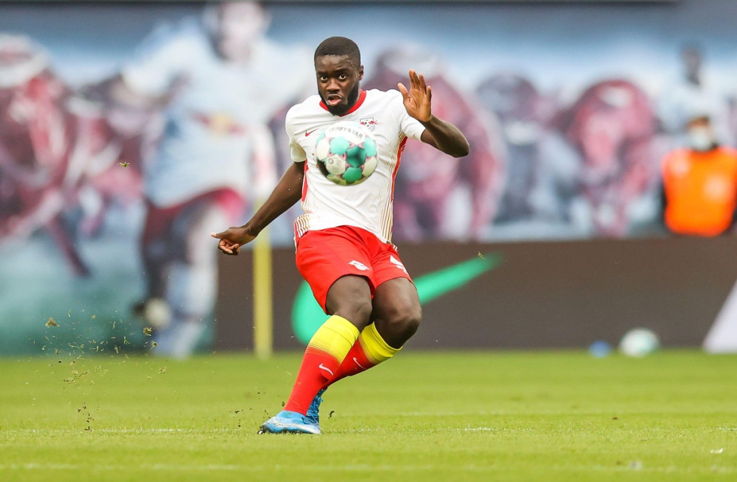 Leipzig, Germany. 25th Apr, 2021. Football: Bundesliga, Matchday 31, RB Leipzig - VfB Stuttgart at Red Bull Arena Leipzig. Leipzig defender Dayot Upamecano on the ball. Credit: Jan Woitas/dpa-Zentralbild/dpa/Alamy Live News