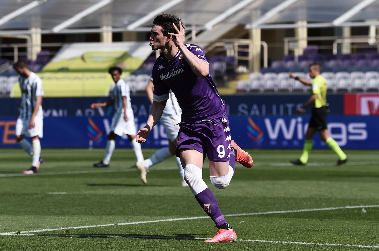 Fiorentina nu glumește: Prețul astronomic pe care i l-a stabilit lui Dusan Vlahovic, dorit în Premier League