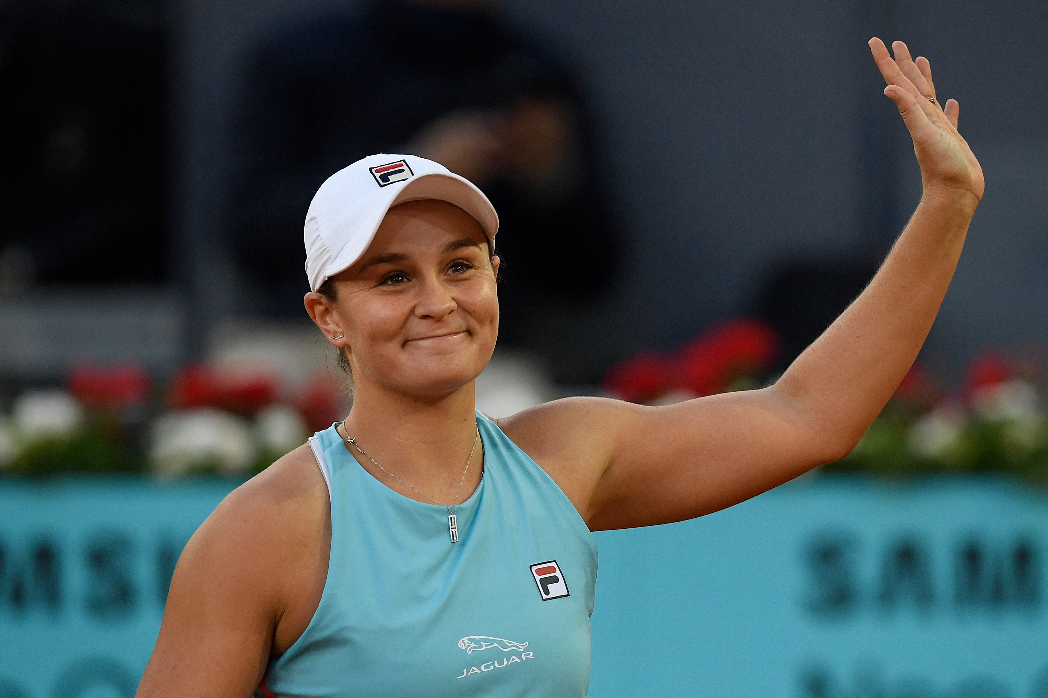 Ashleigh Barty a pus-o la punct pe Iga Swiatek. Liderul mondial s-a calificat în sferturi la Madrid