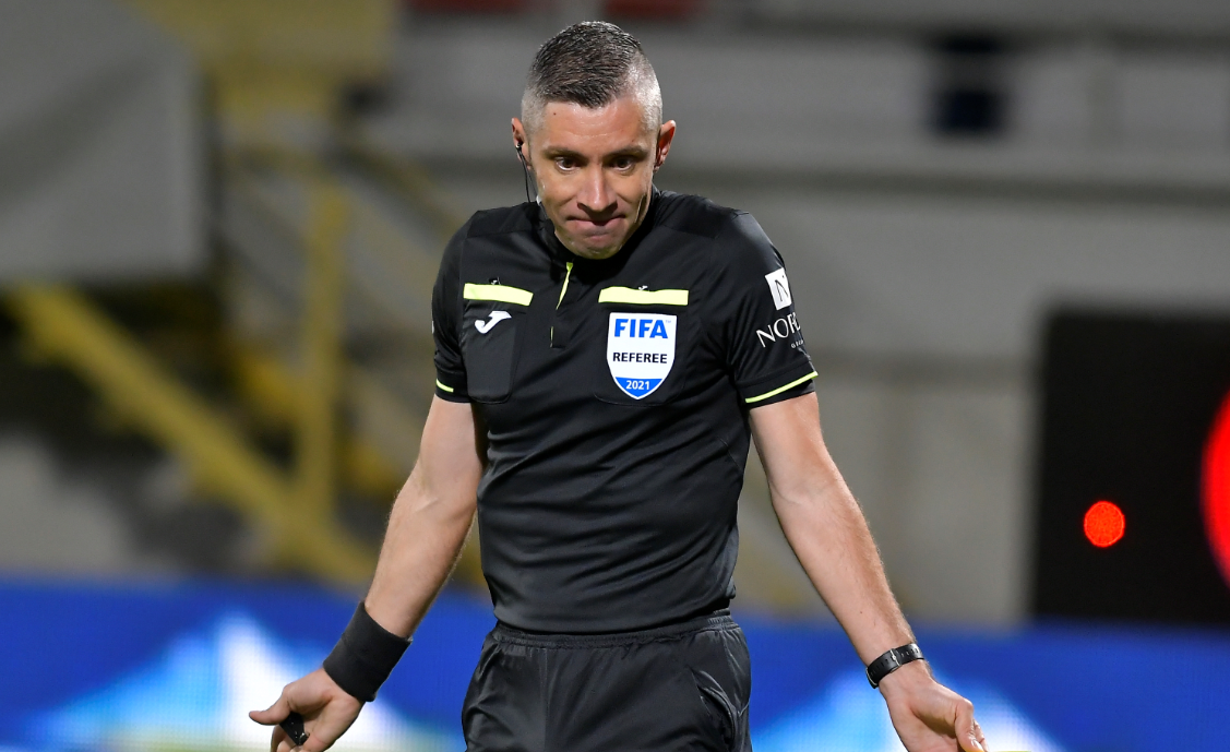 Tiradă la adresa arbitrilor din Liga 1! ”Li se cumpără Mercedesuri și stau la șampanie după meciuri”