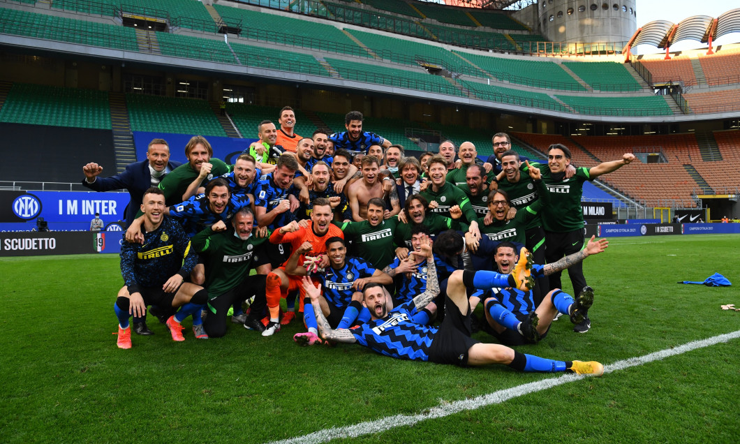 Ionuț Radu și coechipierii de la Inter, după succesul cu Sampdoria / Foto: Twitter@Inter