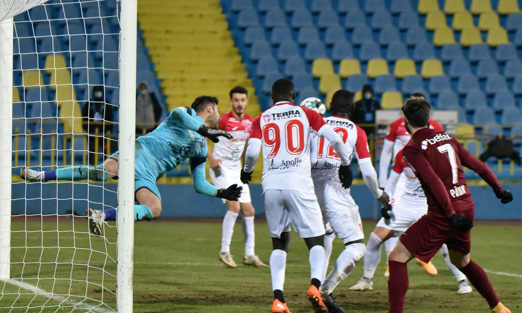 Cristiano Figueiredo, într-un meci Hermannstadt - CFR Cluj / Foto: Sport Pictures