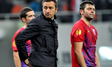 Mihai Stoica și Raul Rusescu, după un meci FCSB - Stuttgart 1-5 / Foto: Sport Pictures