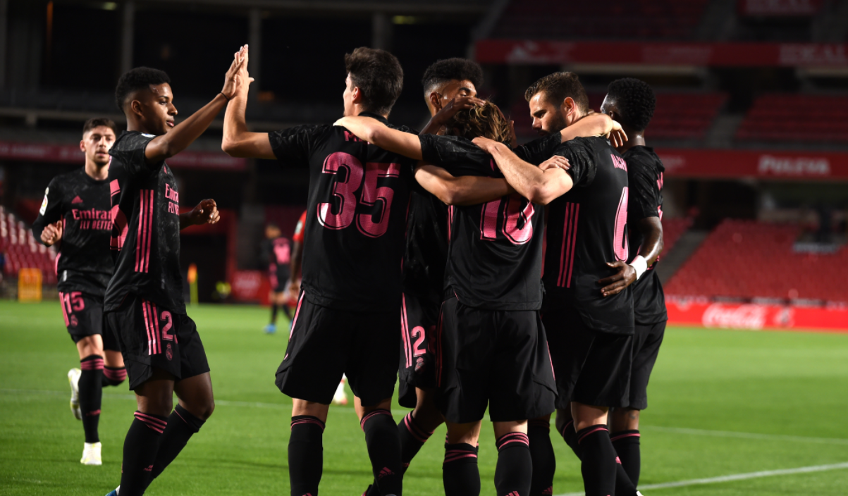 Granada - Real Madrid 1-4. ”Galacticii rămân la două puncte de liderul Atletico, cu două etape rămase de jucat