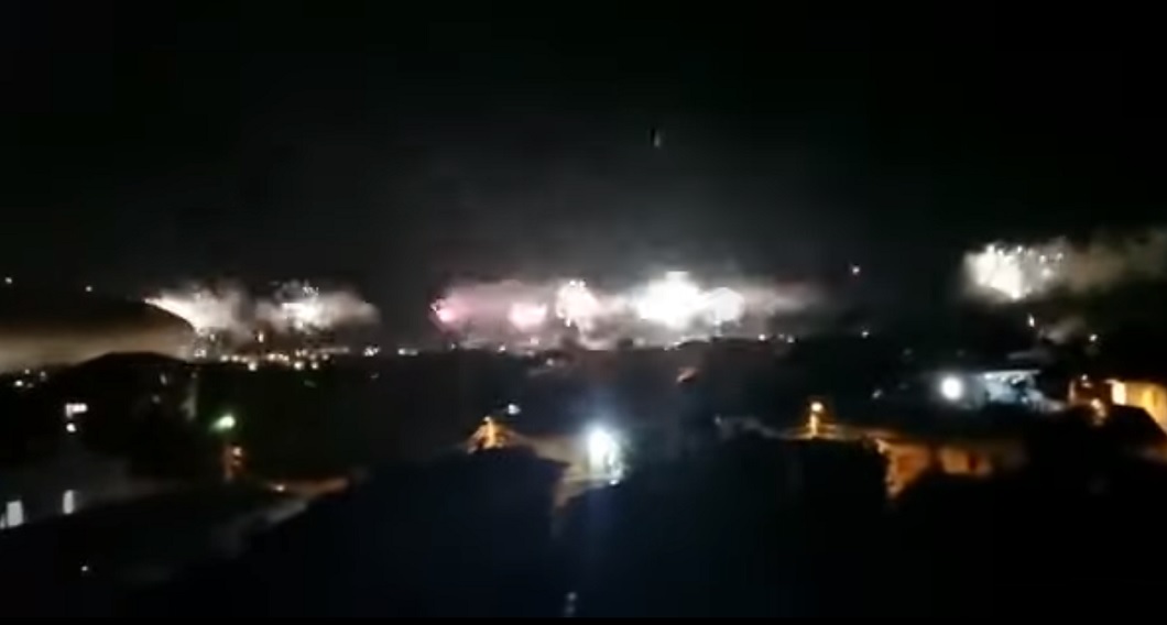 Revelion la Craiova! Spectacol impresionant de artificii, în miez de noapte, după promovarea celor de la FC U în Liga 1