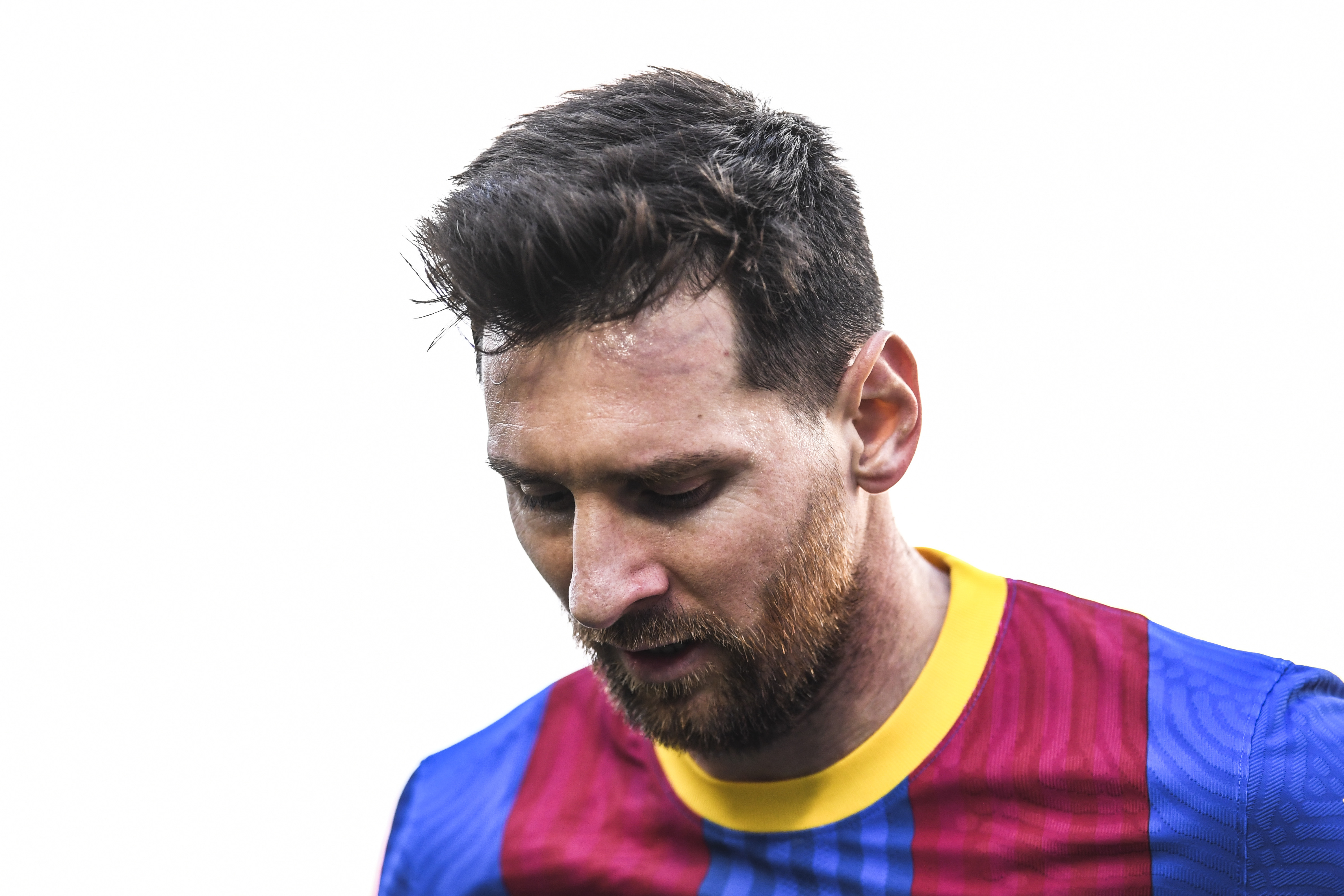 Leo Messi ezită să semneze noul contract cu Barcelona și studiază și alte oferte. Cât i-au pus pe masă catalanii