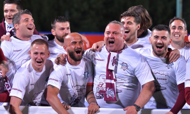 Mihai Iosif, alături de jucătorii de la Rapid / Foto: Sport Pictures