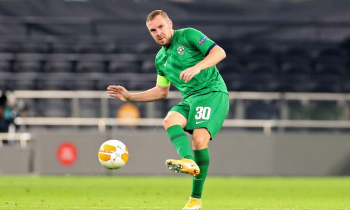 LONDON, ENGLAND. NOVEMBER 26TH Ludogorets defender Cosmin Moti clears up field during the UEFA Europa League Group J match between Tottenham Hotspur and PFC Ludogorets Razgrad at the Tottenham Hotspur Stadium, London on Thursday 26th November 2020. (Credi