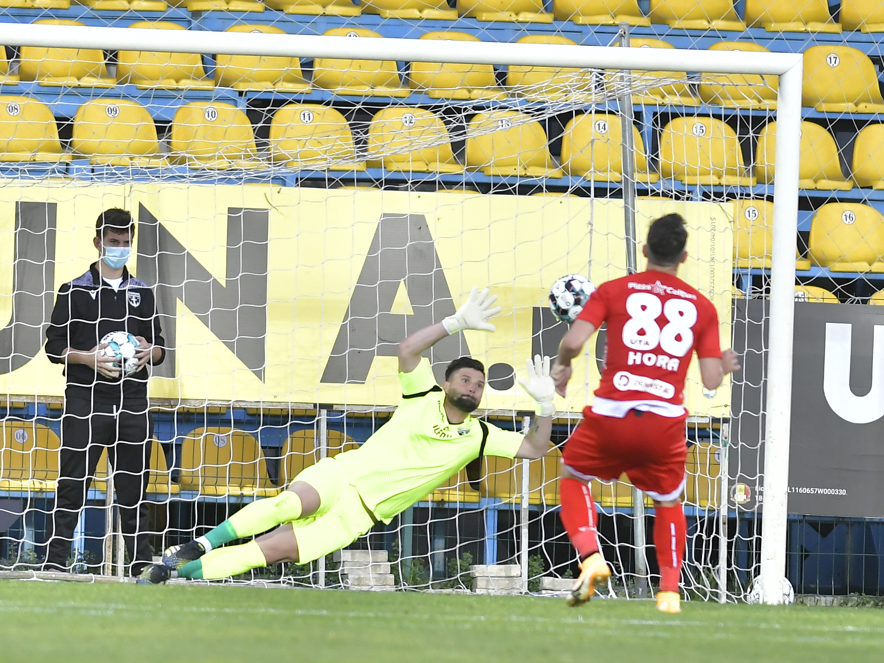 FC Voluntari - UTA 0-0. Ilfovenii, nevoiți să treacă prin emoțiile barajului de menținere/promovare în Liga 1