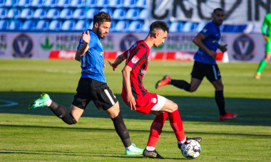 Andrei Ciobanu și Albert Stahl, în meciul Viitorul - Astra / Foto: Sport Pictures