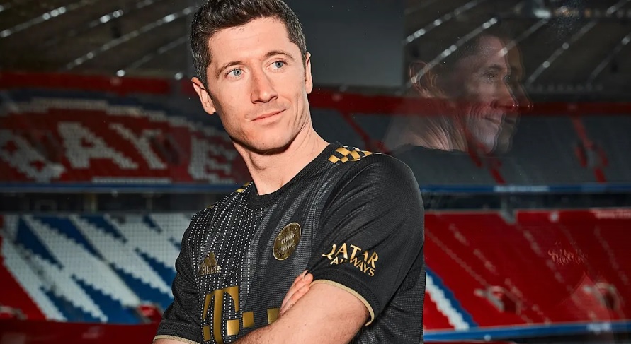 Bayern Munchen a prezentat noul echipament! Lewandowski s-a aflat printre ”modele”