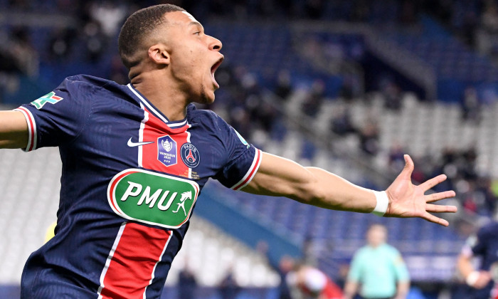 Le Paris Saint Germain (PSG) remporte la Coupe de France de football 2 ŕ 0 face ŕ Monaco au stade de France ŕ Saint-Denis