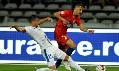 Răzvan Oaidă și Stefan Ashkovski, într-un meci FCSB - FC Botoșani / Foto: Sport Pictures