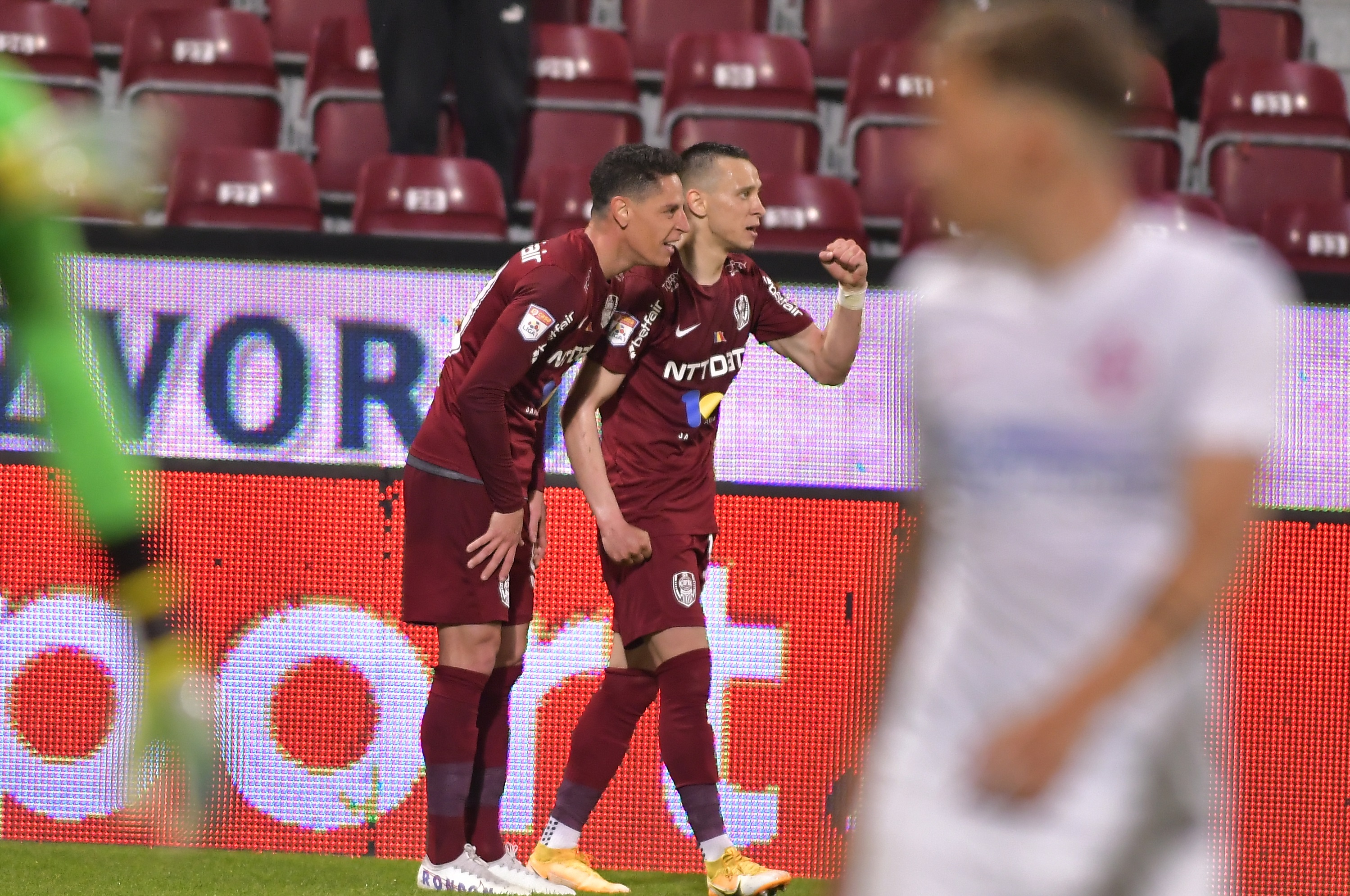 CFR Cluj - FCSB 2-0. Ardelenii câștigă și ultimul meci din play-off și termină campionatul la nouă puncte de echipa lui Becali