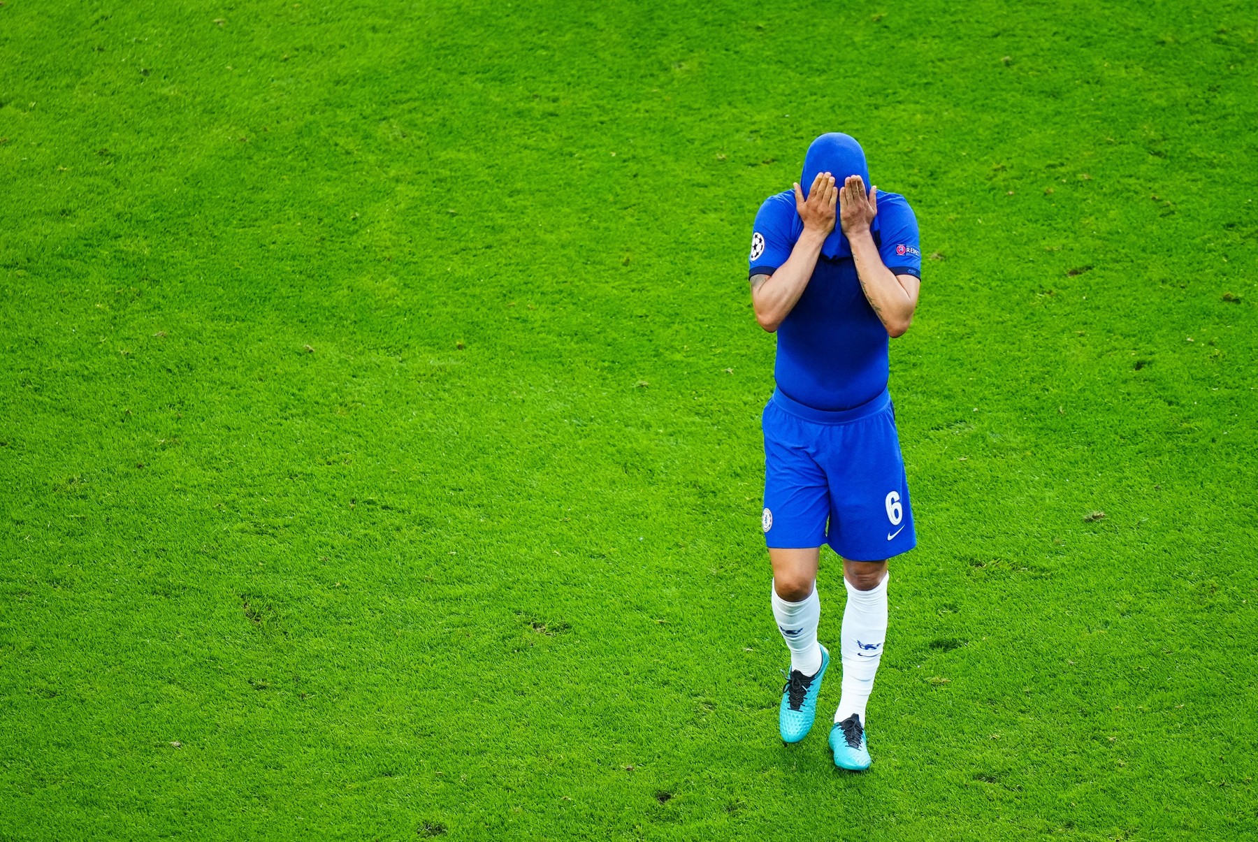 Unul dintre cei mai importanți fotbaliști de la Chelsea regretă că a semnat prelungirea și vrea să plece în vară