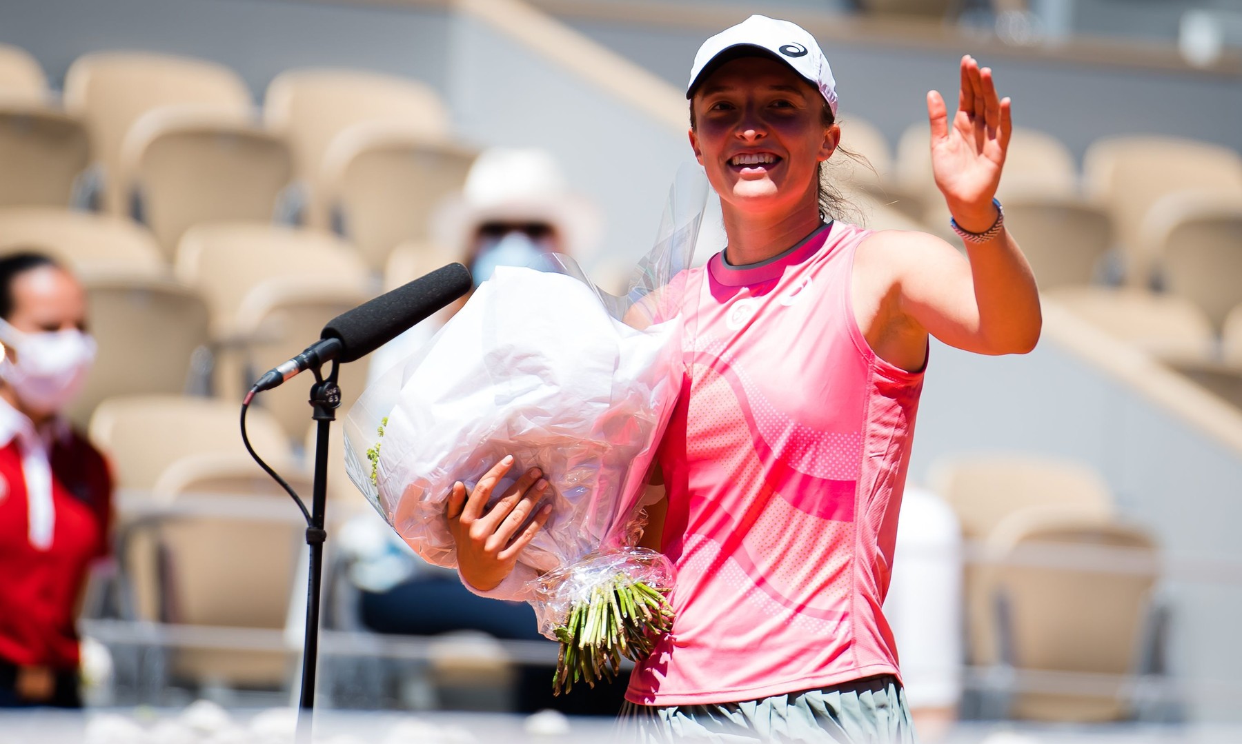 Chiar în ziua în care a împlinit 20 de ani, campioana Iga Swiatek a început în forță turneul de la Roland Garros