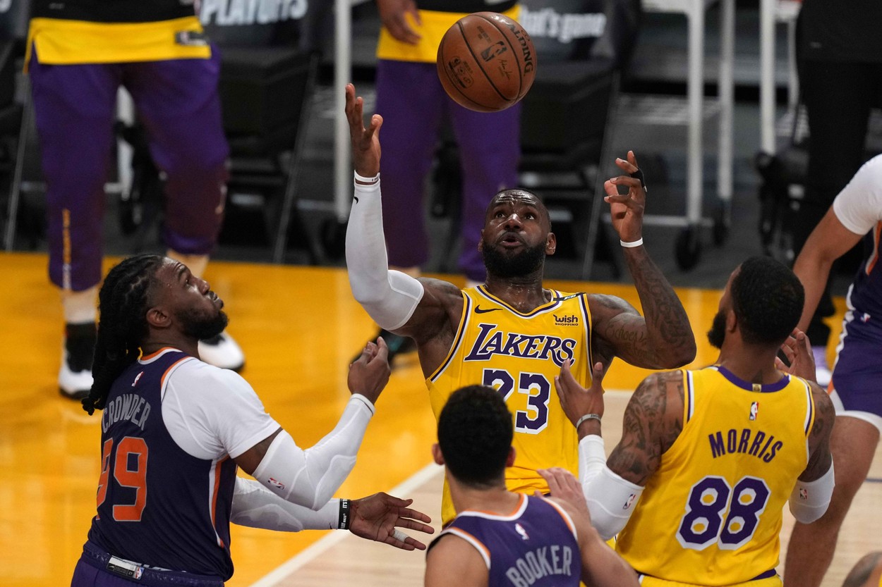 Campioana din NBA, LA Lakers, eliminată în primul tur al play-off-ului. Anunţul făcut de LeBron James