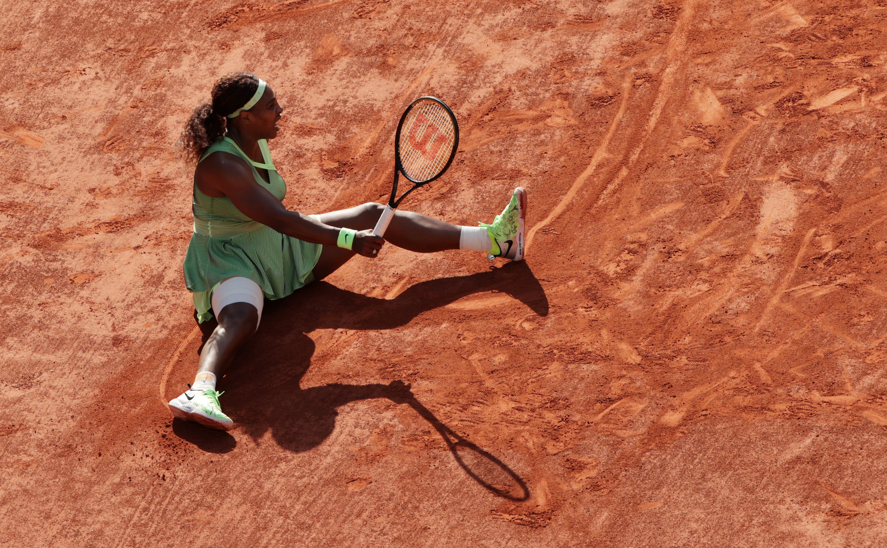 O nouă mare surpriză la Roland Garros: Serena Williams a fost eliminată de Elena Rybakina în optimi!