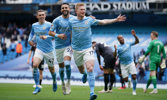 Riyad Mahrez și Kevin De Bruyne, într-un meci Manchester City - Everton / Foto: Getty Images