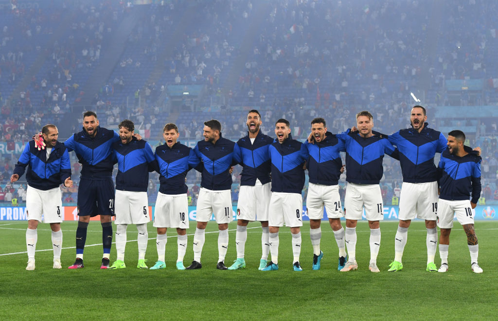 Pasiune fără limite! Cum au fost surprinși jucătorii Italiei în momentul intonării imnului, la deschiderea EURO 2020