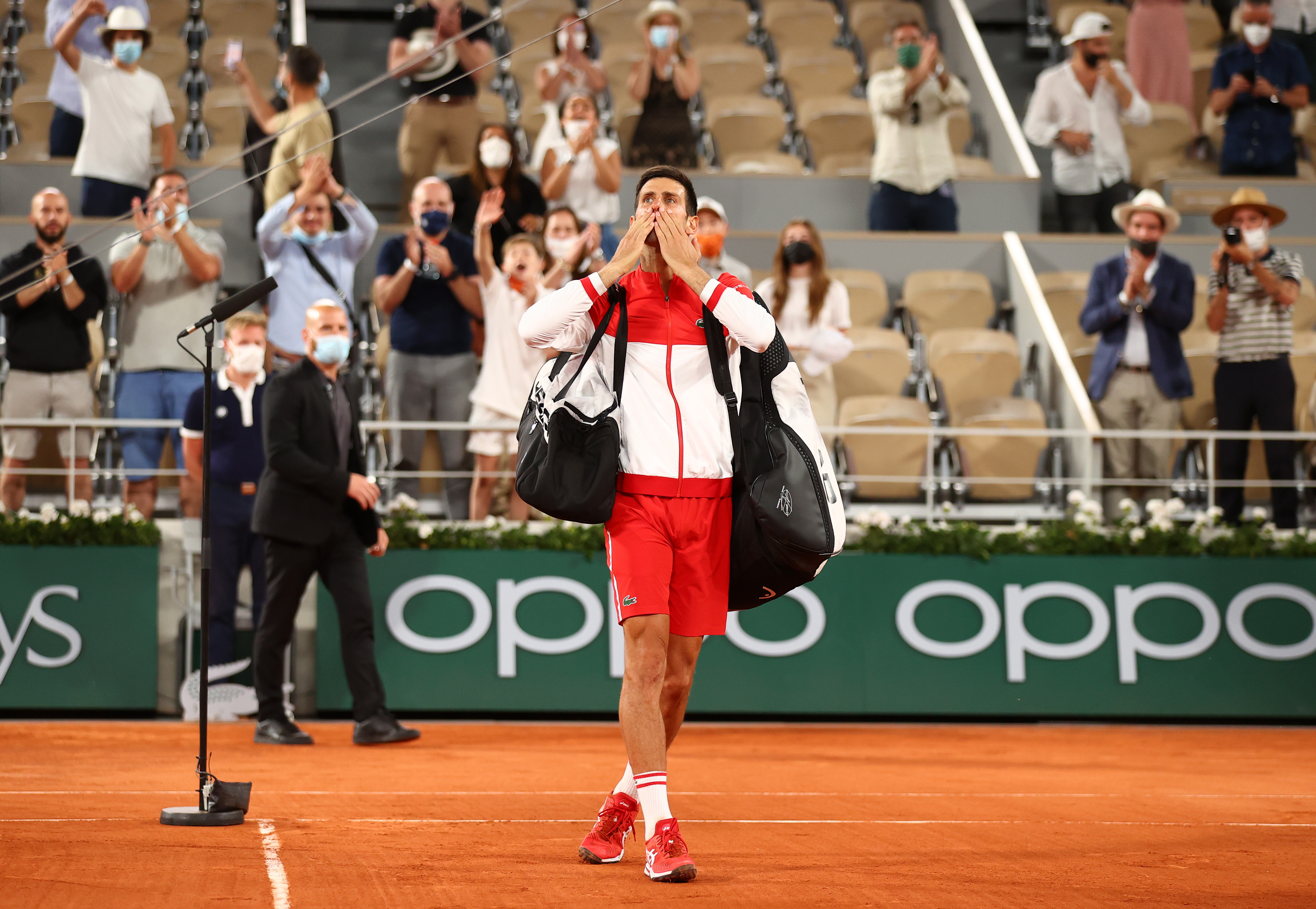 Thriller-ul Djokovic-Nadal se prelungea, aşa că arbitrul a luat o decizie aplaudată la scenă deschisă + Scurta fabuloasă