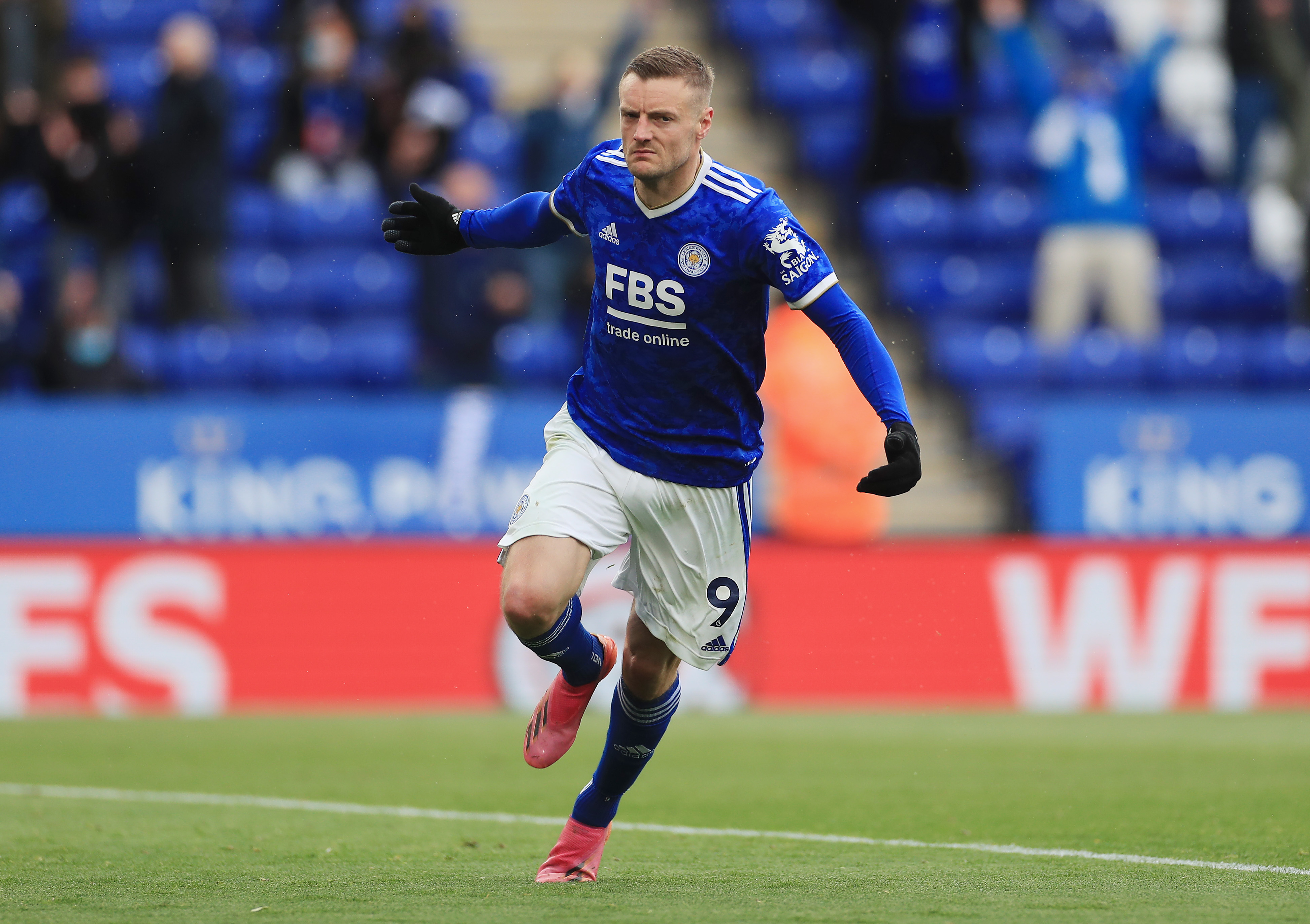 Ce lovitură! Jamie Vardy, acționar de club de fotbal. În adolescență, dat afară de la echipă, a lucrat la o fabrică și juca în Liga 7