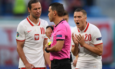 Ovidiu Hațegan, în meciul Polonia - Slovacia de la EURO 2020 / Foto: Getty Images